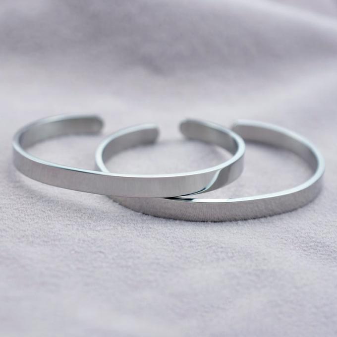 方法C型の開いたブレスレットのステンレス鋼の魅力の腕輪のブレスレットの女性の注文の腕輪の女性のブレスレット