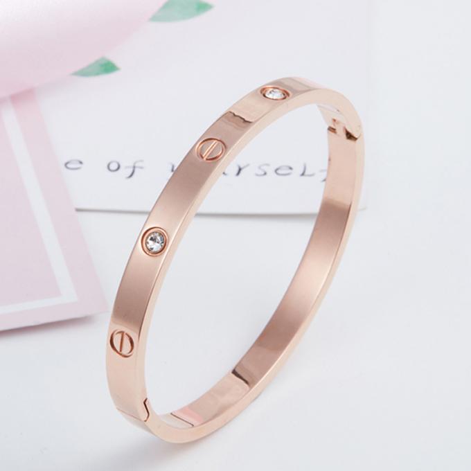 Hotsellingのダイヤモンドの女性の腕輪のC開いたブレスレットのステンレス鋼の女性の魅力のブレスレットの腕輪