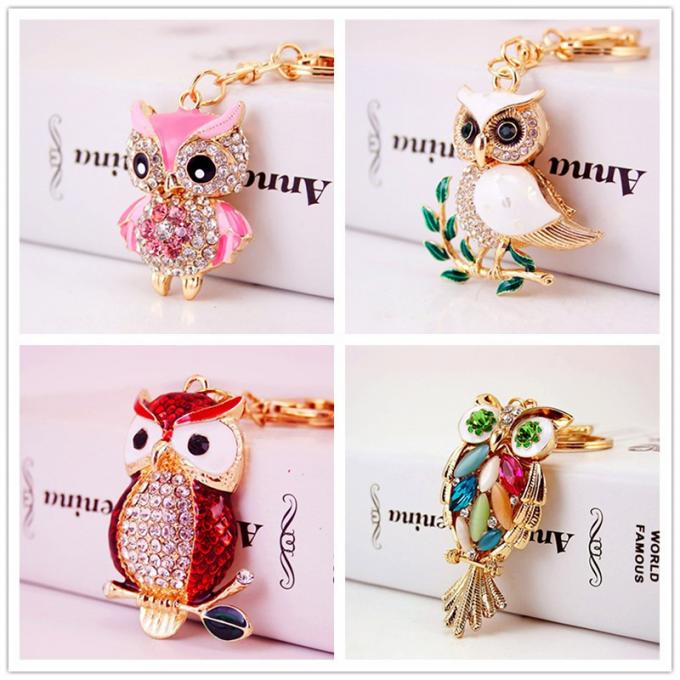 デザイナーKeychainのダイヤモンドのフクロウ車女性袋の付属品のWristlet車の動物の金属車かわいいKeychain